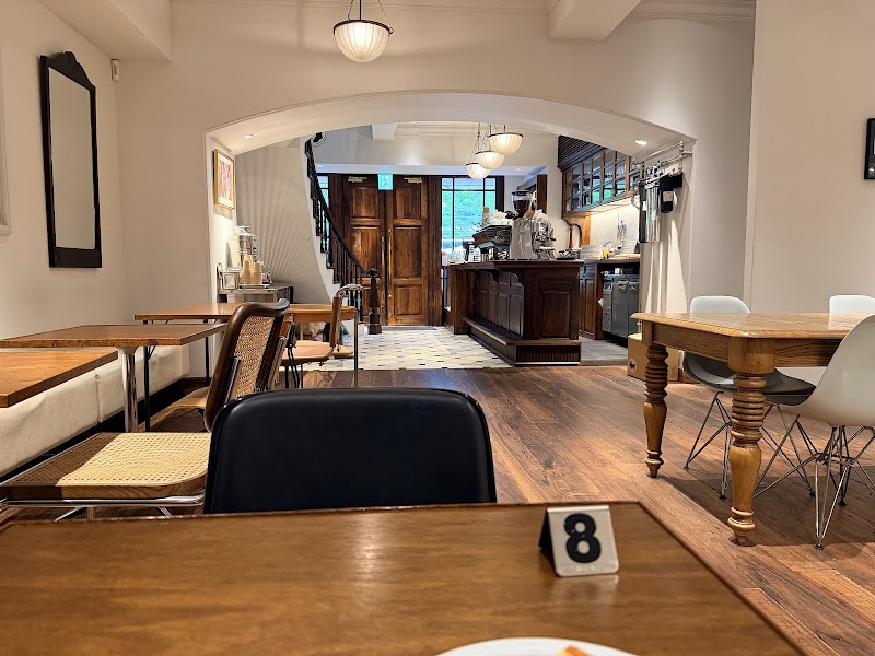 DILL COFFEE PARLOR