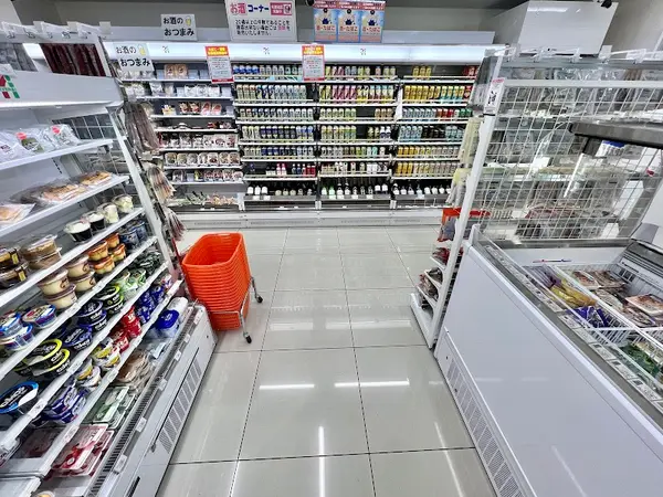 セブン-イレブン 練馬光が丘ＩＭＡ東館店 2