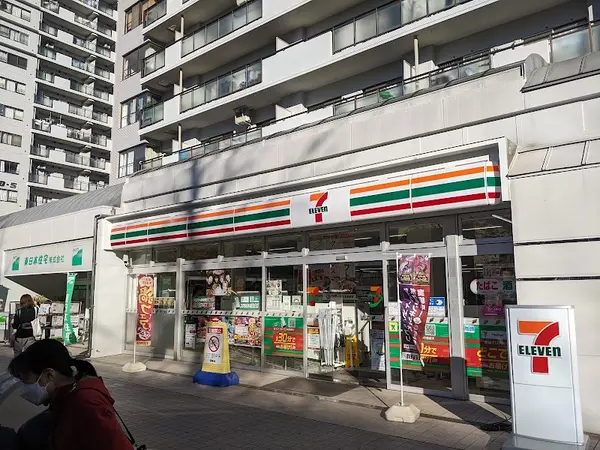 セブン-イレブン 練馬光が丘ＩＭＡ東館店 3
