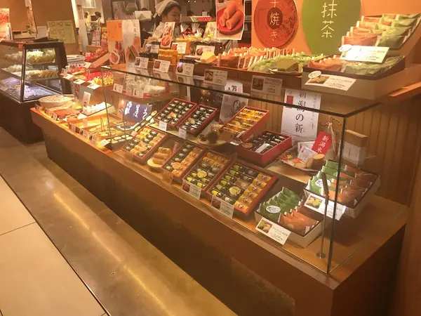KITTE丸の内 5