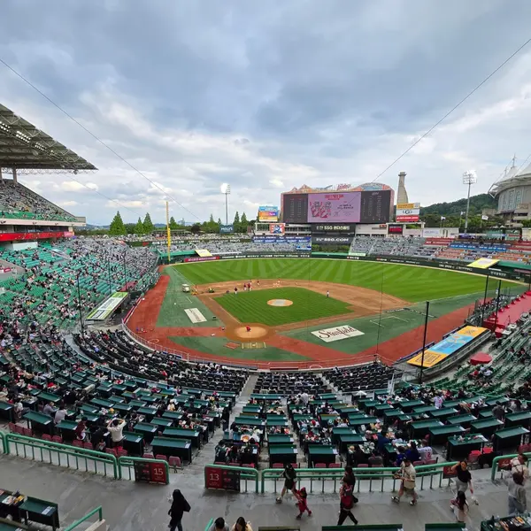 仁川SSGランダースフィールド