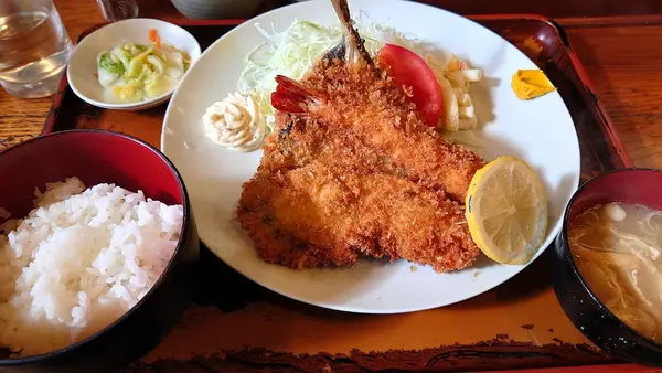 割烹・定食 さがら 2